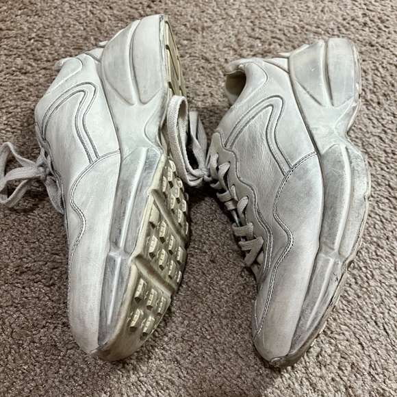 Authentic Gucci Rhyton Distressed - Picture 3 of 7